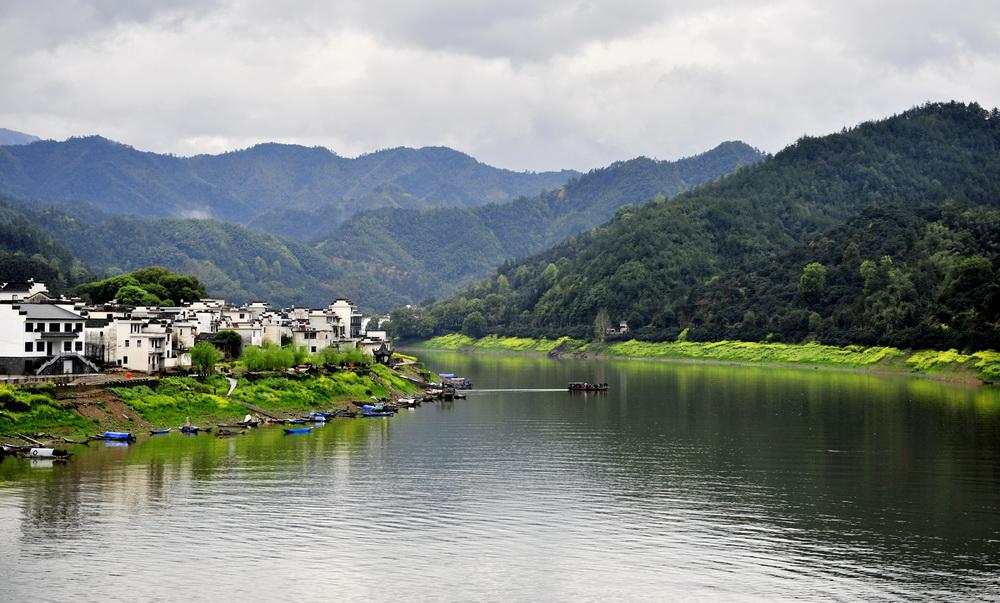 北京出發(fā)皖南川藏線自駕游：景德鎮(zhèn)-呈坎八卦-新安江山水畫廊7日自駕游