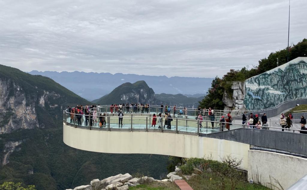 西安出發(fā)重慶3日自駕路書：云陽張飛廟-龍缸云端廊橋-桃片糕百年制作廠-三峽梯城3日自駕游