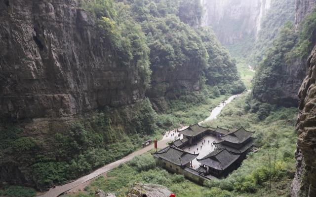 河南鄭州出發(fā)重慶5日自駕游：尋夢(mèng)酉陽(yáng)桃花源-探秘武隆天坑地縫5日精品自駕之旅