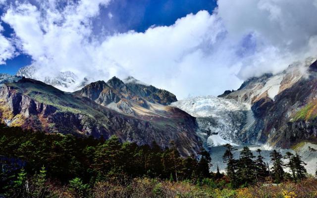 北京出發(fā)云貴川16日自駕游：海螺溝、瀘沽湖、黃果樹、梵凈山16日自駕